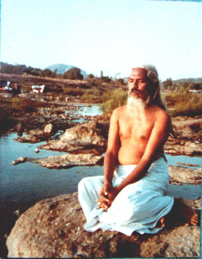 sri la sri swamy omkarananda-head ongara ashramam-pondycherry