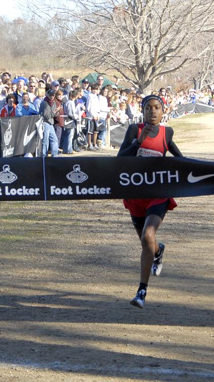 Aurora Scott (VA) runs 16:26 in 2006